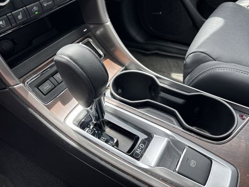 Used 2022 Subaru Ascent Touring AWD/4WD image 31