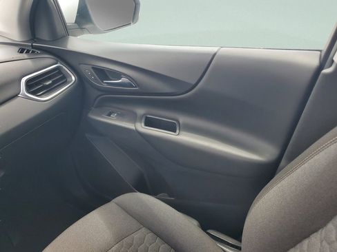 Used 2018 Chevrolet Equinox LT FWD image 13