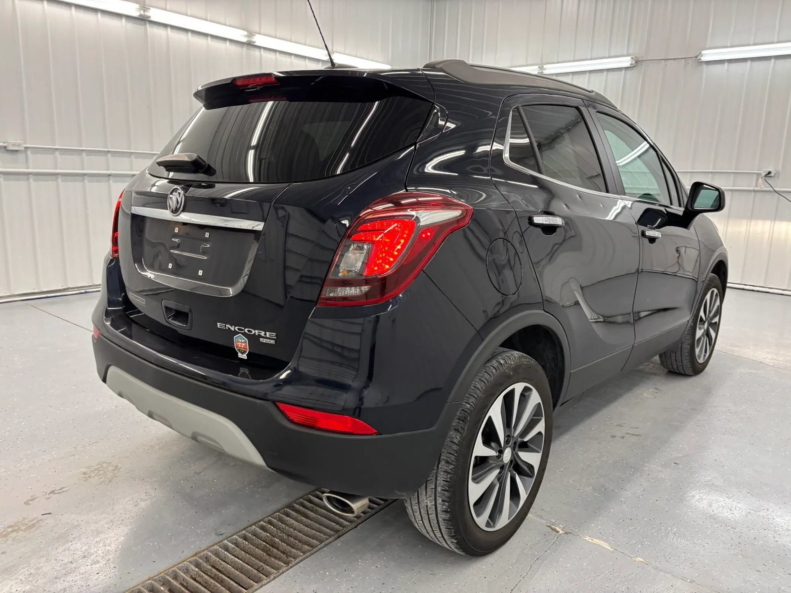 Used 2022 Buick Encore Preferred AWD/4WD image 4