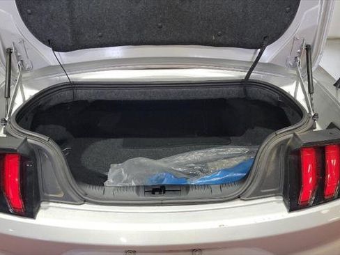 Used 2018 Ford Mustang Convertible w/ Equipment Group 101A image 19