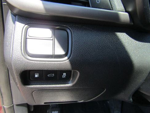 Used 2016 Kia Optima LX w/ Option Group 014 FWD image 16