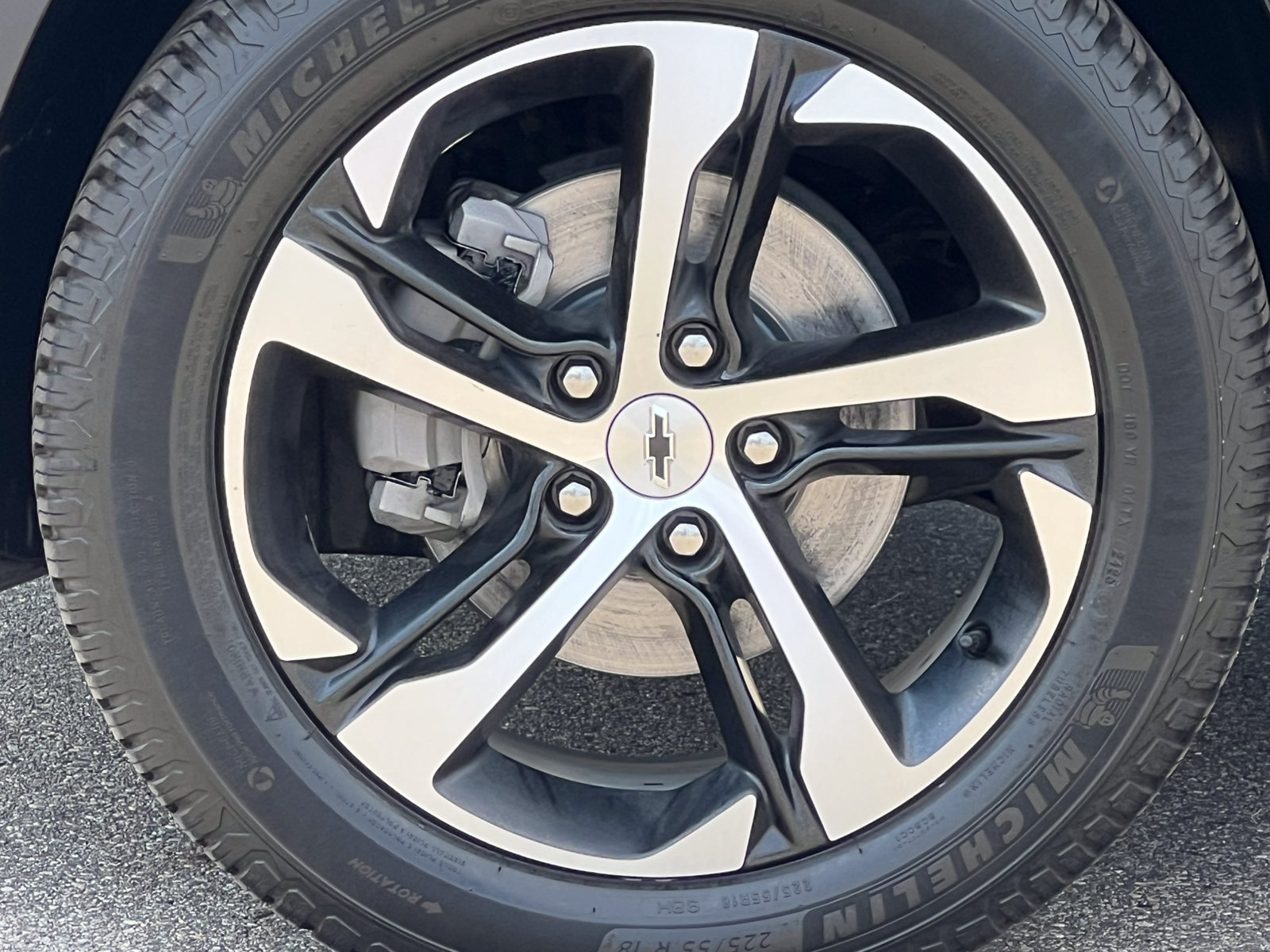 Certified 2024 Chevrolet Trax RS w/ Sunroof Package FWD image 10