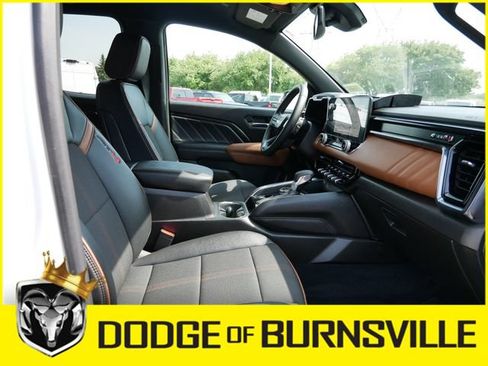 Used 2025 GMC Canyon AT4 AWD/4WD image 16