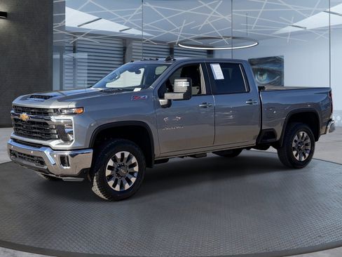 Certified 2025 Chevrolet Silverado 3500 LT w/ Safety Package AWD/4WD image 2