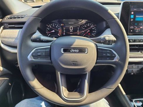 Used 2025 Jeep Compass Sport AWD/4WD image 26