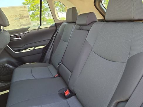 Used 2024 Toyota RAV4 XLE AWD/4WD image 18
