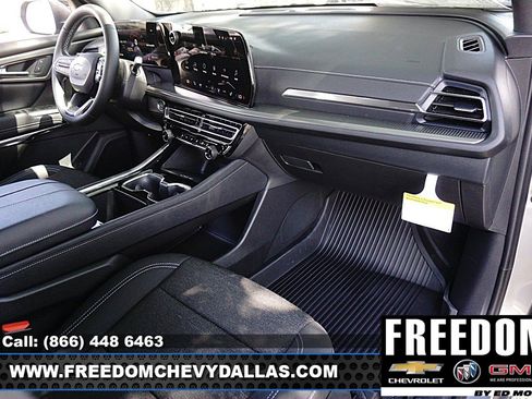New 2026 Chevrolet Traverse LT w/ LPO, Floor Liner Package FWD image 12