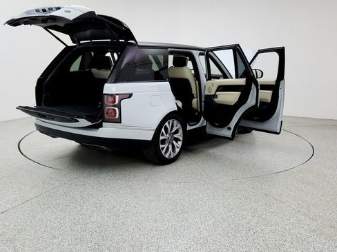 Used 2020 Land Rover Range Rover HSE image 11