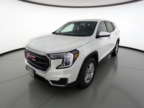Used 2024 GMC Terrain SLE FWD image 3