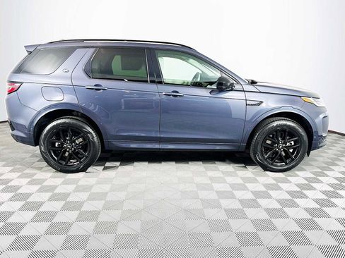 New 2025 Land Rover Discovery Sport S image 4
