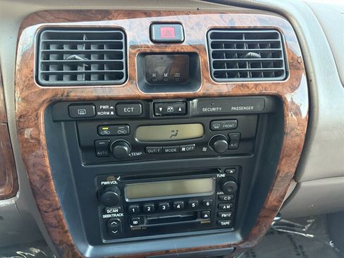 Used 2000 Toyota 4Runner Limited RWD image 19