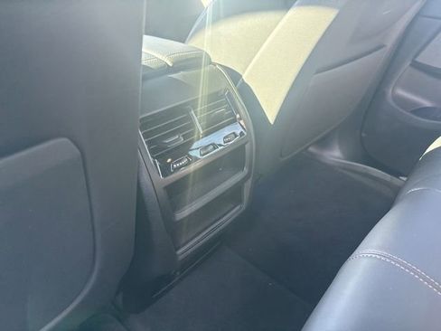 Used 2026 BMW X5 xDrive40i w/ Premium Package image 9