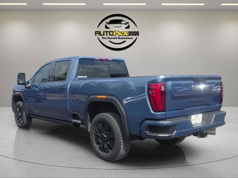 Used 2025 GMC Sierra 2500 Denali Ultimate AWD/4WD image 5
