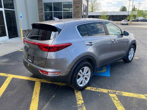 Used 2019 Kia Sportage LX AWD/4WD image 4