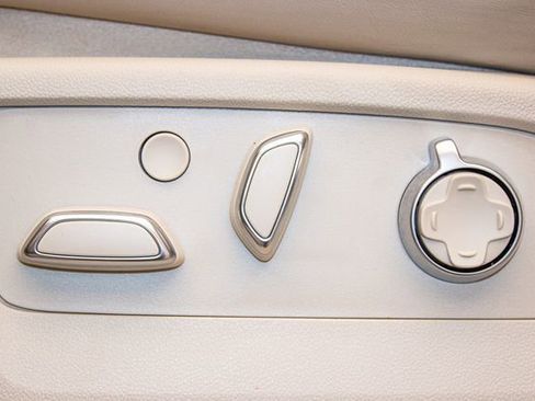 Used 2023 Cadillac Escalade ESV Premium Luxury Platinum w/ LPO, Radiant Package image 24