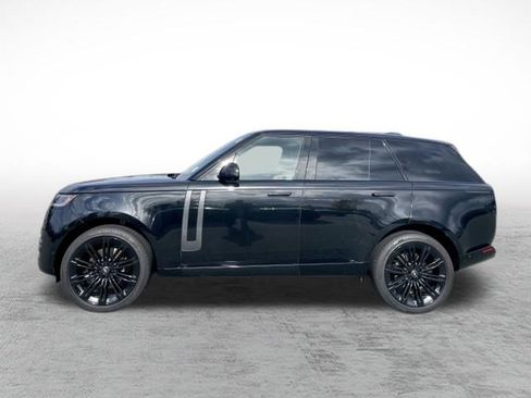 Certified 2025 Land Rover Range Rover SE image 8
