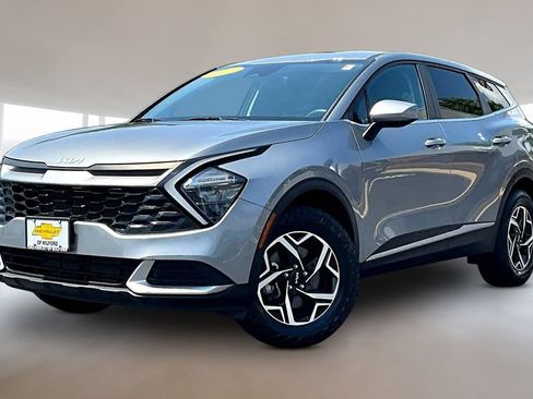 Used 2023 Kia Sportage LX AWD/4WD image 3