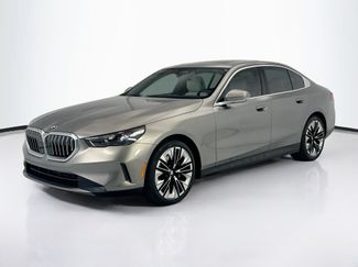 Used 2025 BMW 530i w/ Premium Package RWD video 1