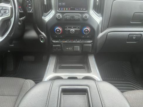 Used 2021 Chevrolet Silverado 1500 RST w/ Convenience Package II AWD/4WD image 11