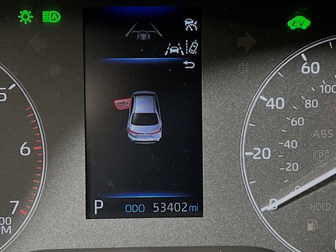 Used 2025 Toyota Corolla LE image 21