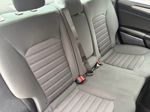 Used 2020 Ford Fusion SE FWD image 35