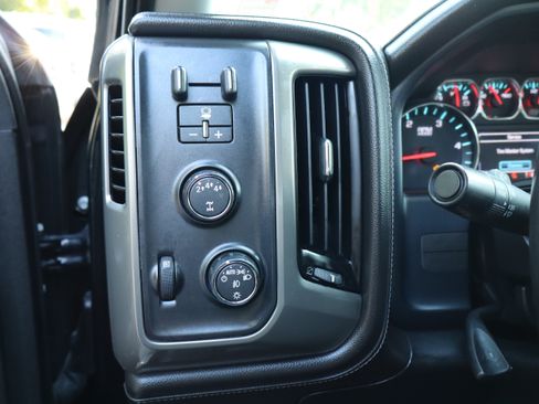 Used 2018 Chevrolet Silverado 2500 High Country w/ Duramax Plus Package AWD/4WD image 26