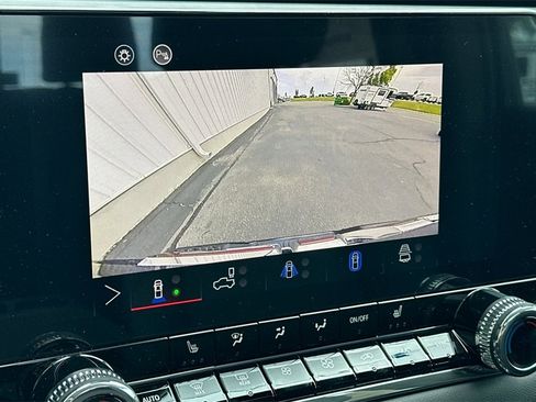 New 2025 GMC Canyon Elevation w/ Convenience Package image 16