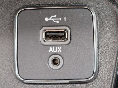 Certified 2021 Jeep Compass Limited AWD/4WD image 8