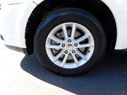 Used 2017 Dodge Journey SXT w/ Comfort/Convenience Group image 9