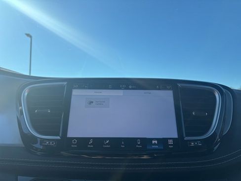 New 2026 Chrysler Pacifica Limited w/ S Appearance Package image 33