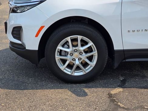 Used 2023 Chevrolet Equinox LT w/ LPO, Floor Liner Package image 15