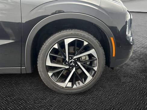 Used 2024 Mitsubishi Outlander SE AWD/4WD image 11