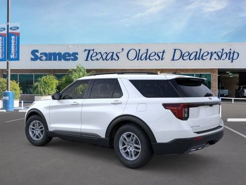 New 2026 Ford Explorer Active w/ Active Comfort Package image 4