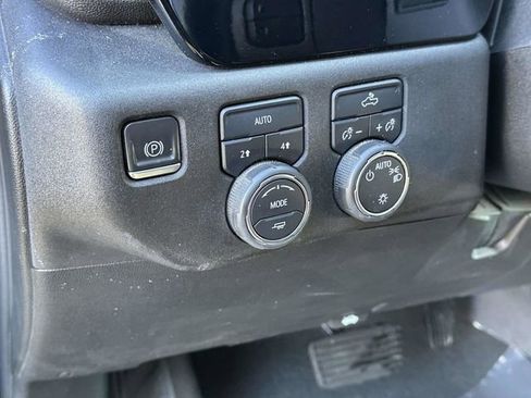 Used 2023 Chevrolet Silverado 1500 LT image 30