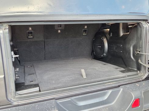 Used 2019 Jeep Wrangler Unlimited Rubicon AWD/4WD image 9