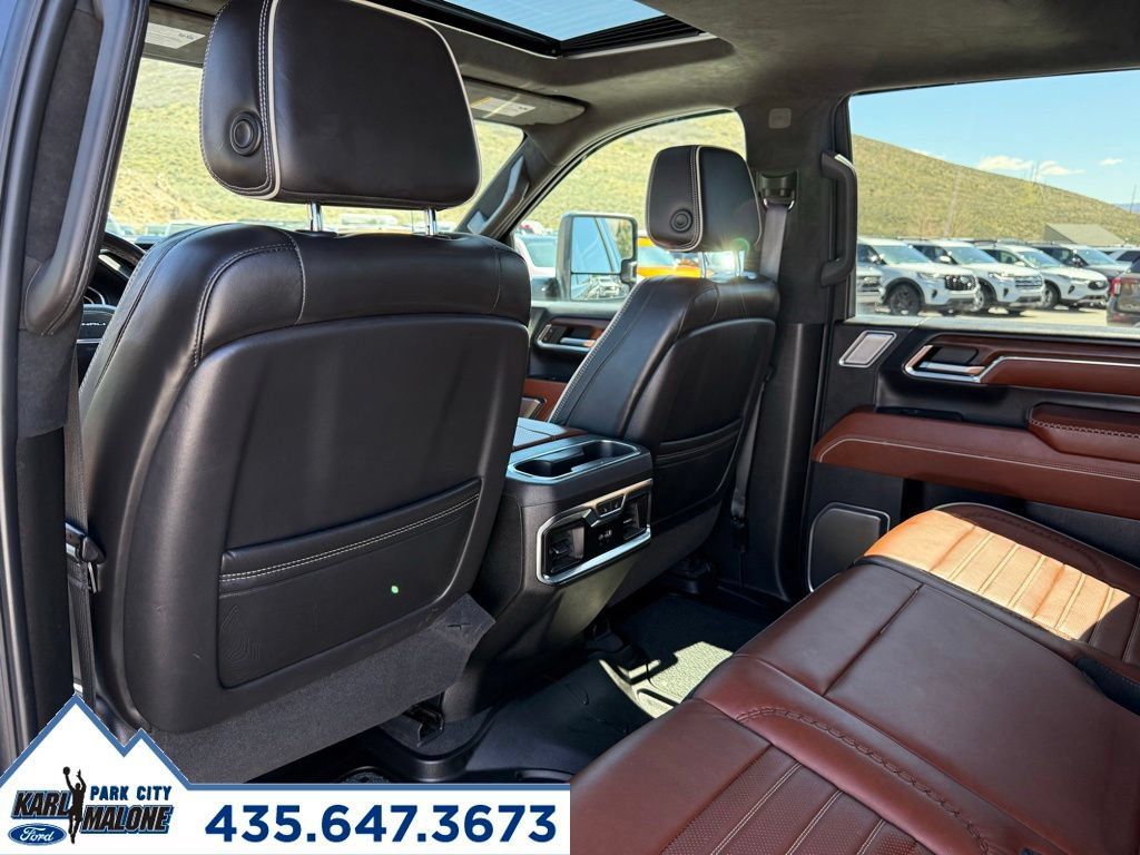 Used 2024 GMC Sierra 3500 Denali Ultimate AWD/4WD image 31