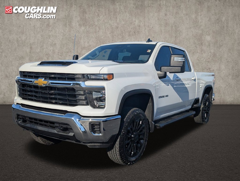 Used 2024 Chevrolet Silverado 2500 LT AWD/4WD image 3