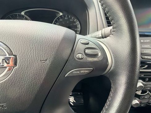 Used 2020 Nissan Pathfinder SV w/ Cargo Package FWD image 27