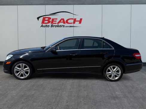 Used 2010 Mercedes-Benz E 350 4MATIC Sedan image 5