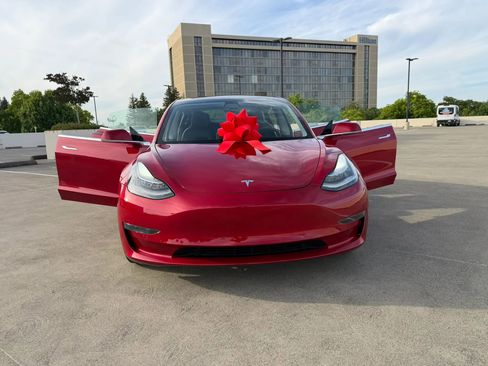 Used 2020 Tesla Model 3 Standard Range Plus RWD image 45