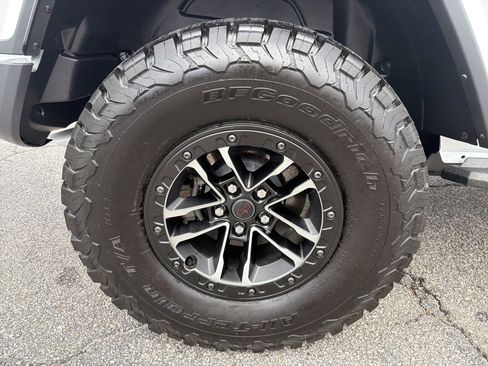 Used 2026 Jeep Wrangler Unlimited Rubicon AWD/4WD image 30