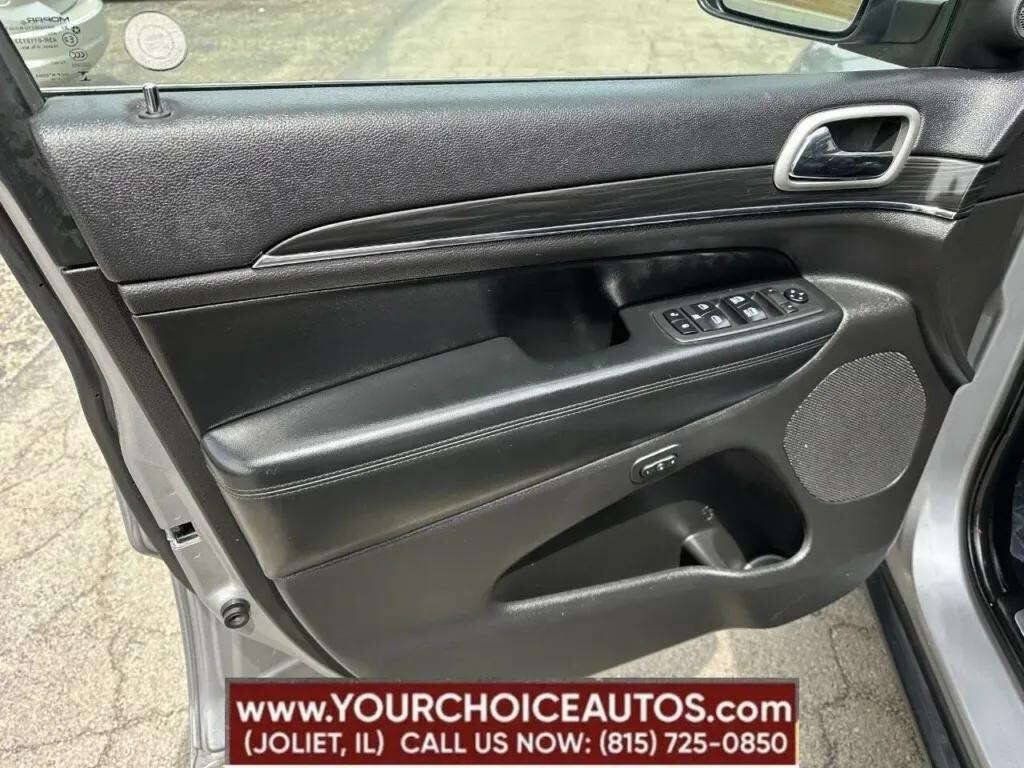 Used 2019 Jeep Grand Cherokee Limited AWD/4WD image 38