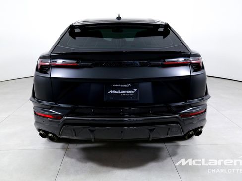 Used 2023 Lamborghini Urus Performante AWD/4WD image 7