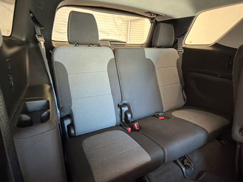 Used 2019 Chevrolet Traverse LT FWD image 35