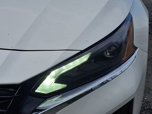 Used 2025 Nissan Altima 2.5 SV w/ SV Special Edition Package image 9