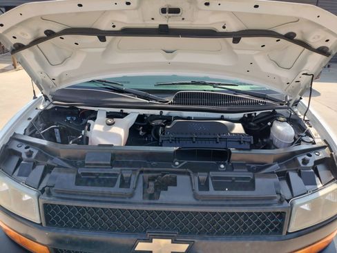 Used 2019 Chevrolet Express 3500 Extended w/ Driver Convenience Package image 20