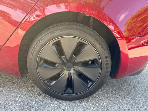 Used 2025 Tesla Model 3 Long Range AWD/4WD image 7