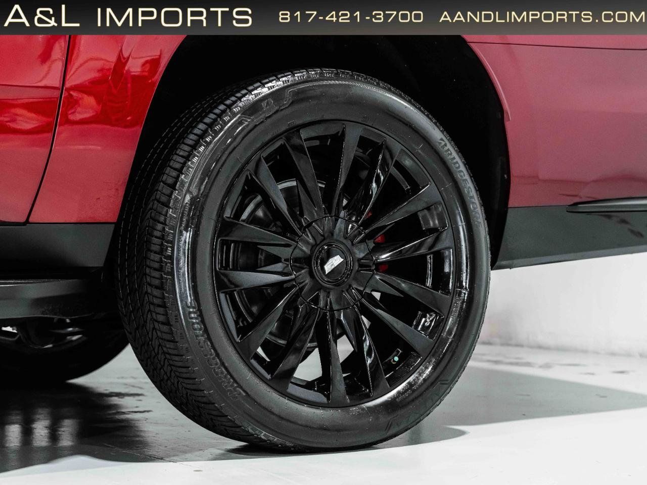 Used 2024 Cadillac Escalade ESV Premium Luxury AWD/4WD image 29