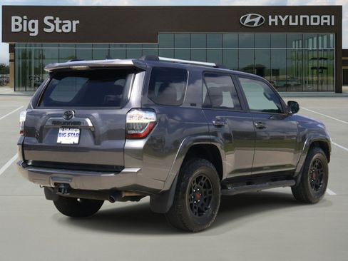 Used 2023 Toyota 4Runner SR5 Premium w/ Moonroof Package RWD image 4