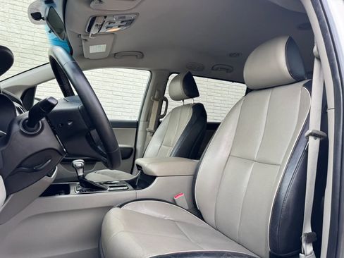 Used 2020 Kia Sedona EX image 13